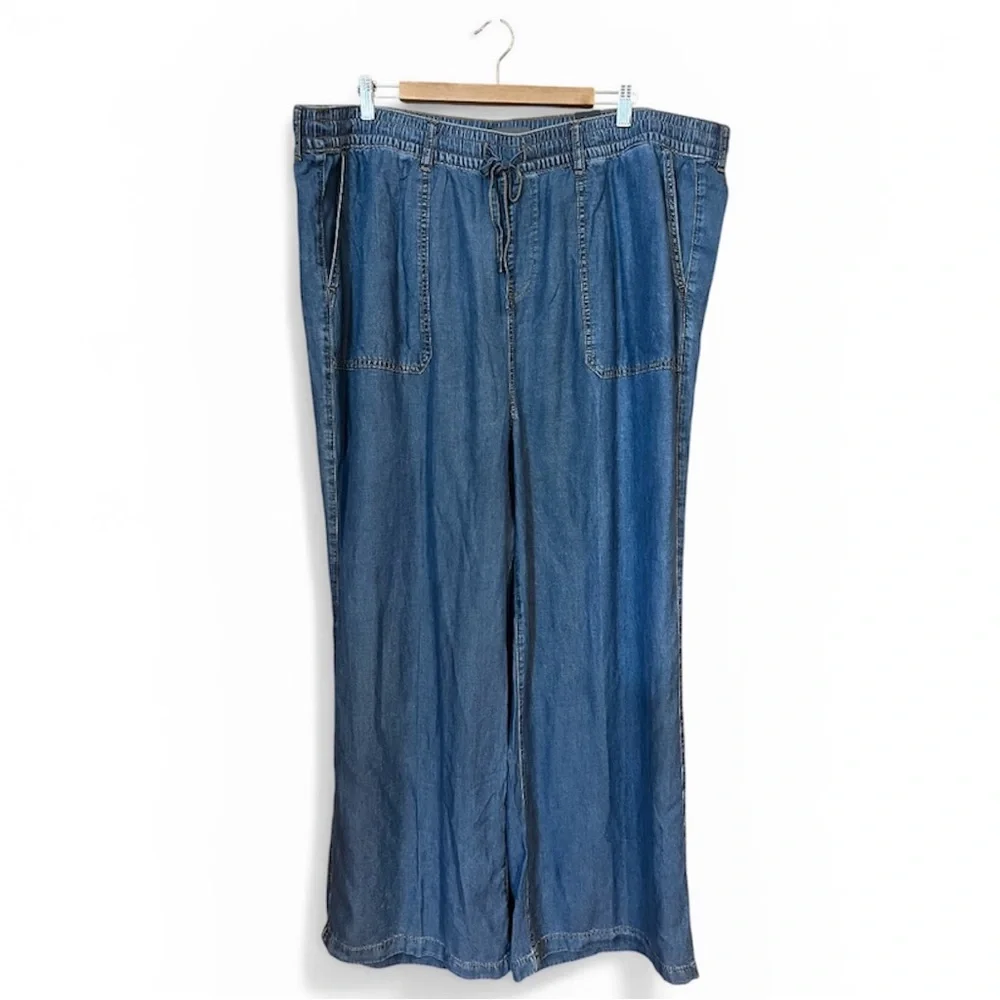 Torrid, 3 | 3X | 22-24, HIGH-RISE PULL ON WIDE LEG LUIGHTWEIGHT DENIM JEAN - NWT - Picture 4 of 7